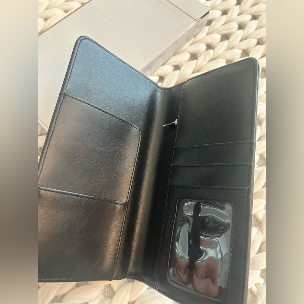 Elegant & Sophisticated! Black Leather PassPort Card Holder